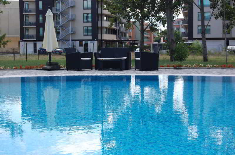 Boomerang - Sunny Hotel
